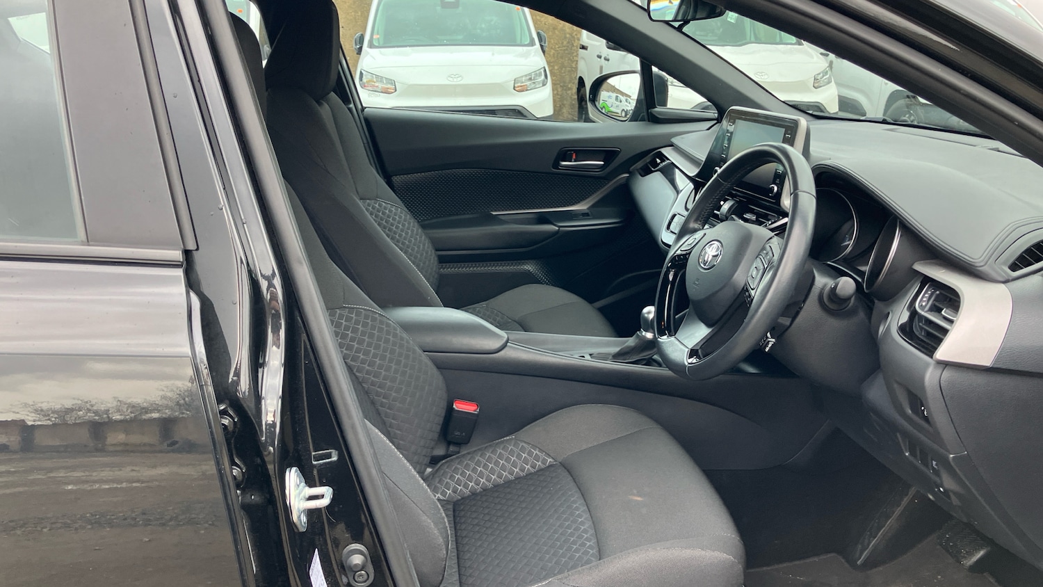 Used Toyota C-HR 2021 for sale - 77569324: Photo 11