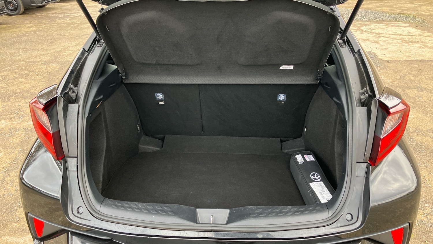 Used Toyota C-HR 2021 for sale - 77569324: Photo 14