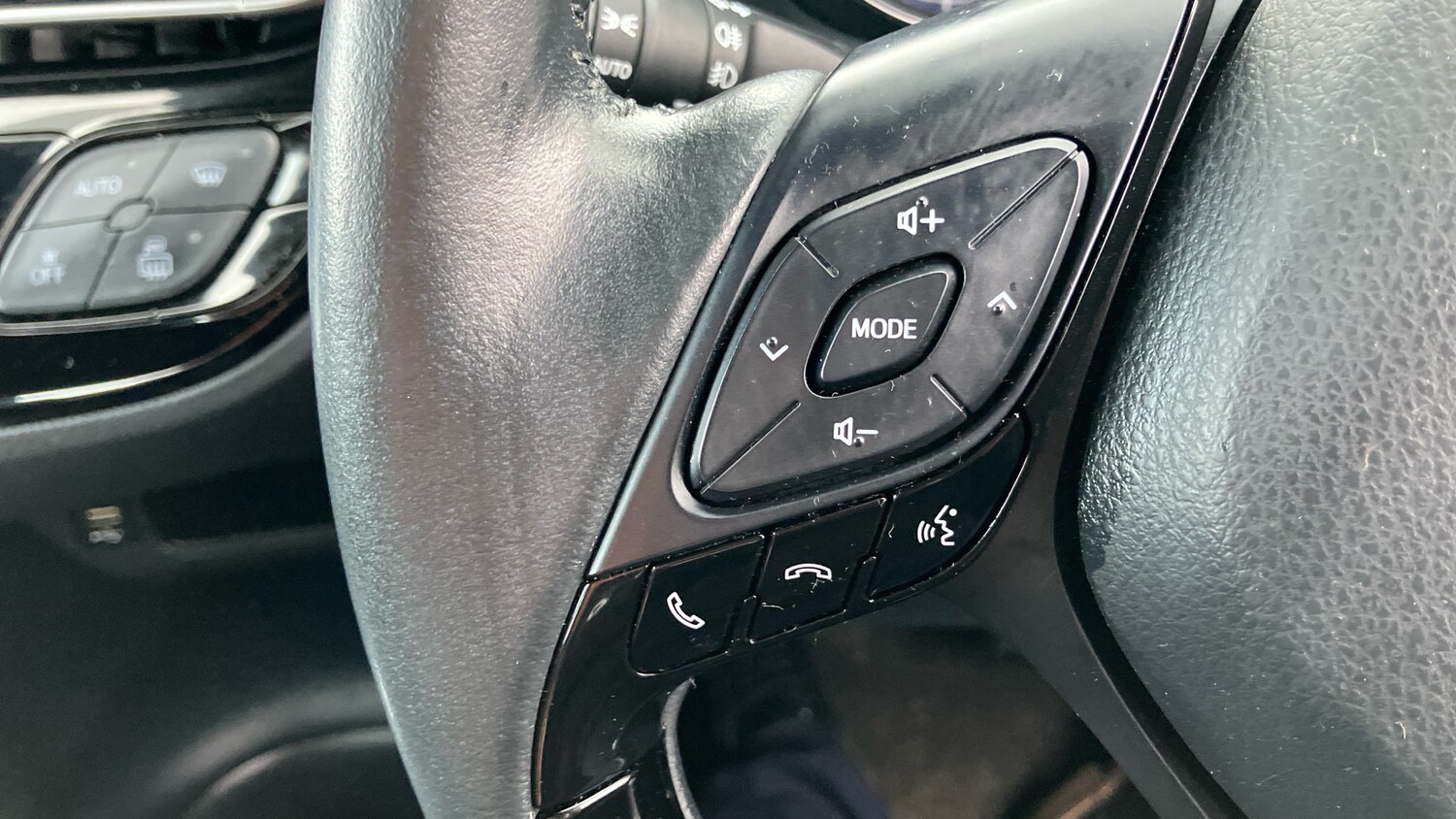 Used Toyota C-HR 2021 for sale - 77569324: Photo 23