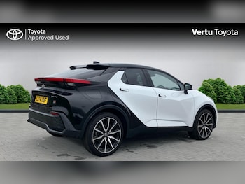Used Toyota C-HR 2024 for sale - 75700219: Photo 2