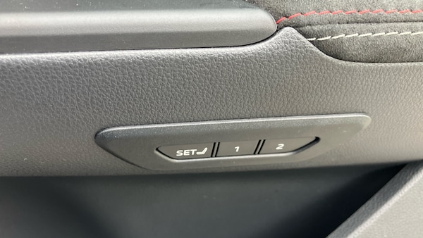 Used Toyota C-HR 2024 for sale - 75700219: Photo 35