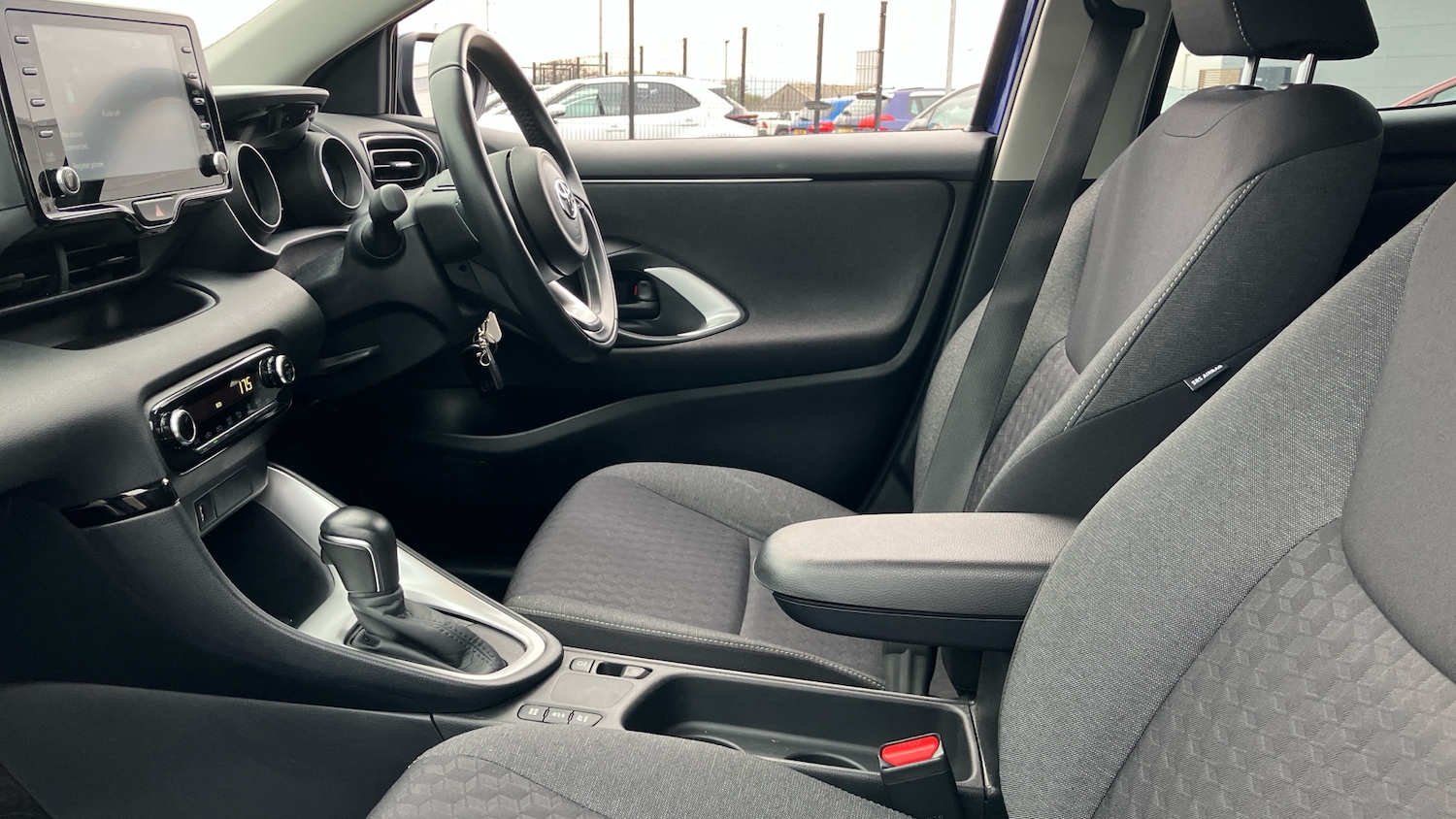 Used Toyota Yaris 2022 for sale - 76320013: Photo 10