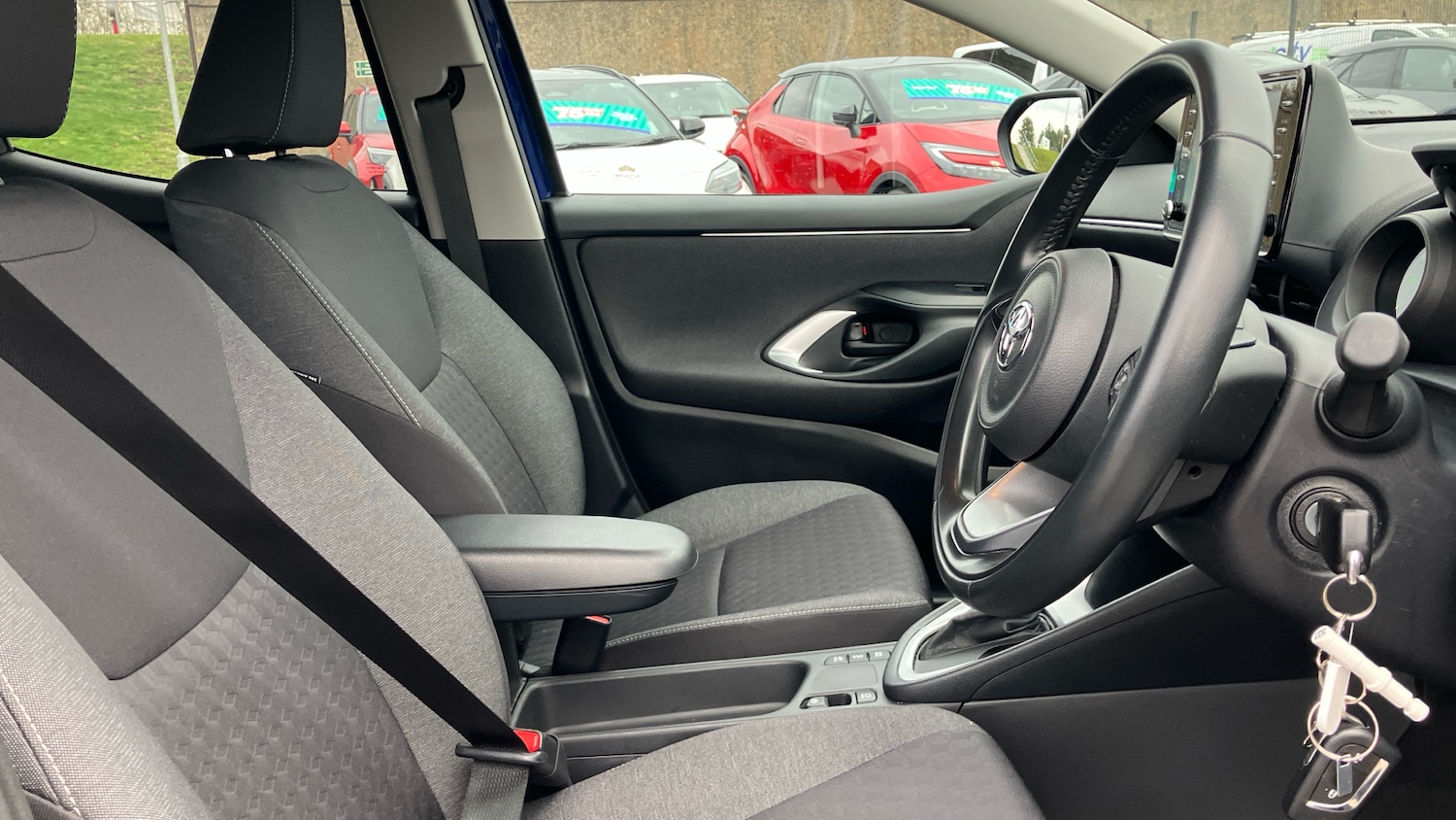 Used Toyota Yaris 2022 for sale - 76320013: Photo 11