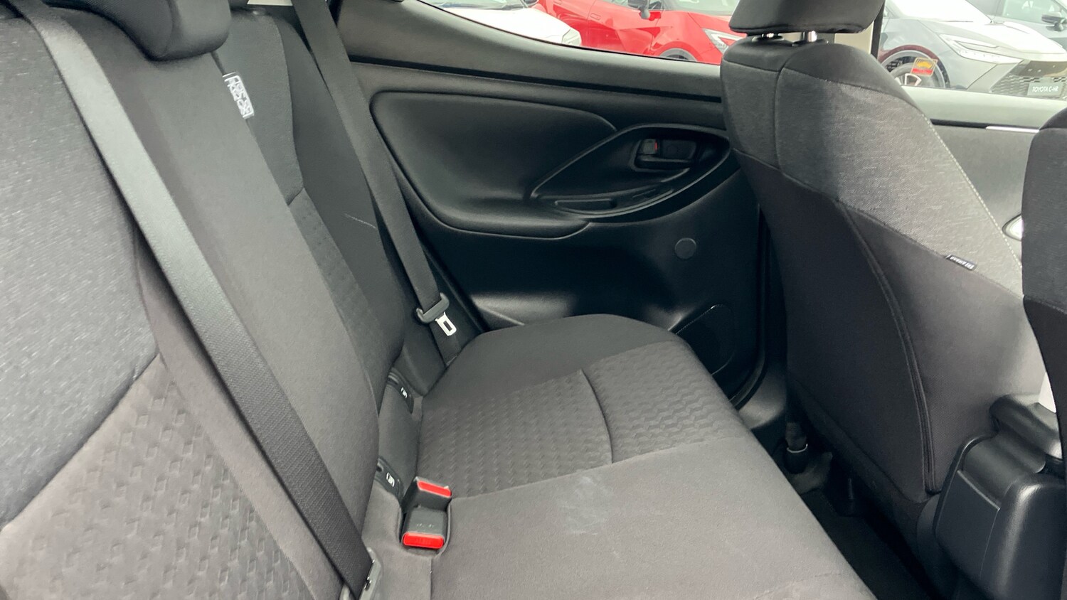 Used Toyota Yaris 2022 for sale - 76320013: Photo 12