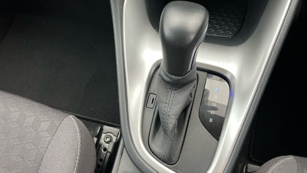Used Toyota Yaris 2022 for sale - 76320013: Photo 30