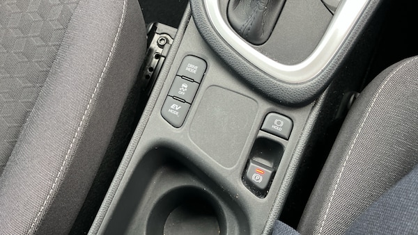 Used Toyota Yaris 2022 for sale - 76320013: Photo 31