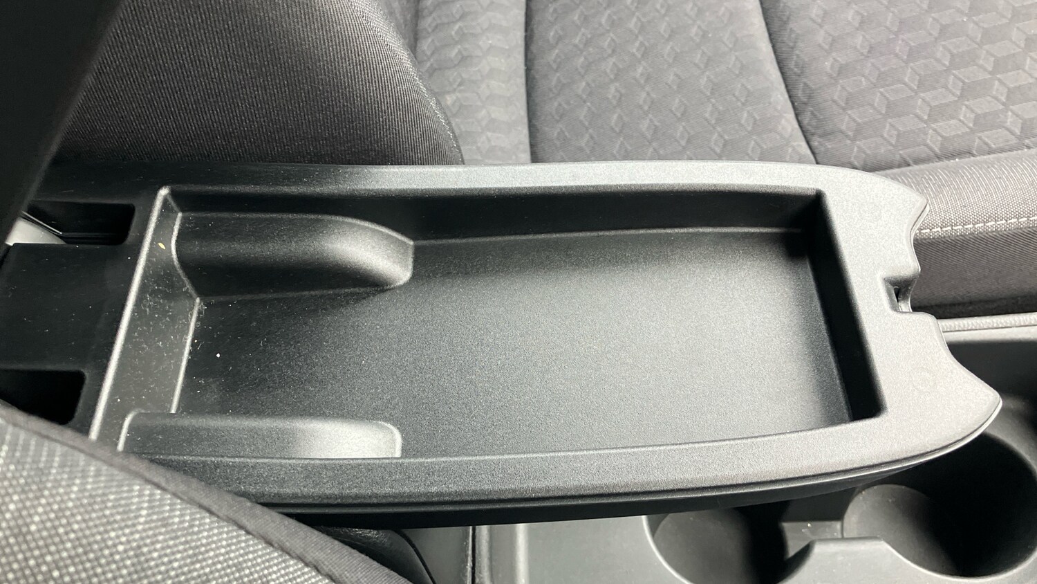 Used Toyota Yaris 2022 for sale - 76320013: Photo 38