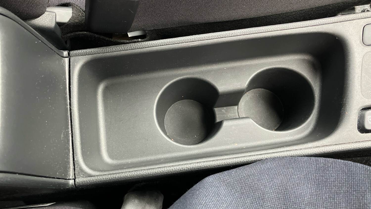 Used Toyota Yaris 2022 for sale - 76320013: Photo 39