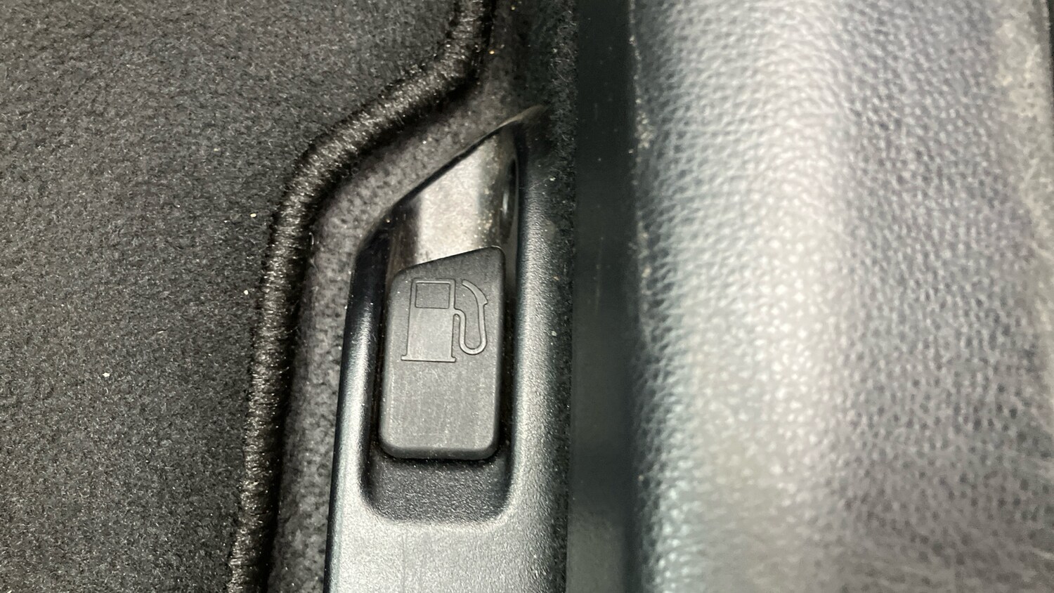 Used Toyota Yaris 2022 for sale - 76320013: Photo 40