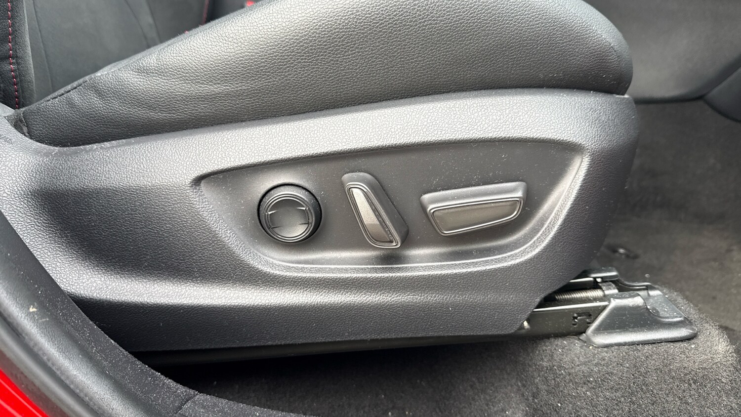 Used Toyota C-HR 2024 for sale - 77639128: Photo 48