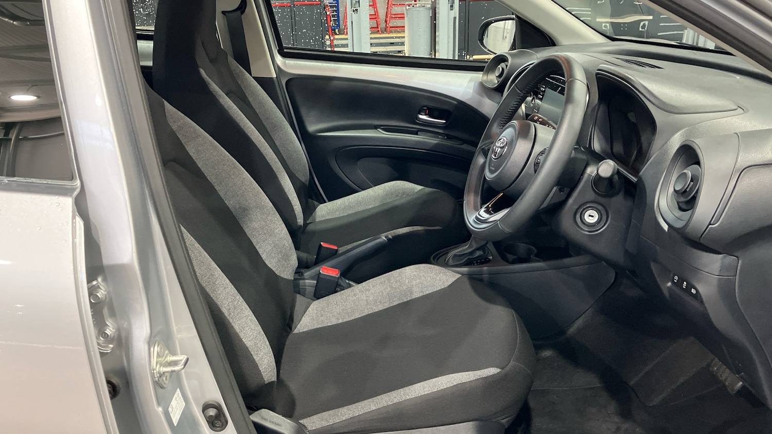 Used Toyota Aygo X 2023 for sale - 76518439: Photo 11