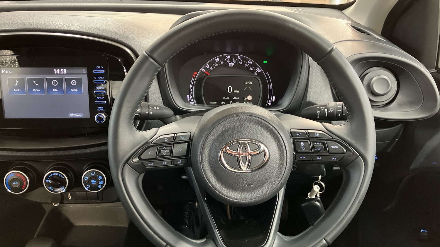 Used Toyota Aygo X 2023 for sale - 76518439: Photo 8