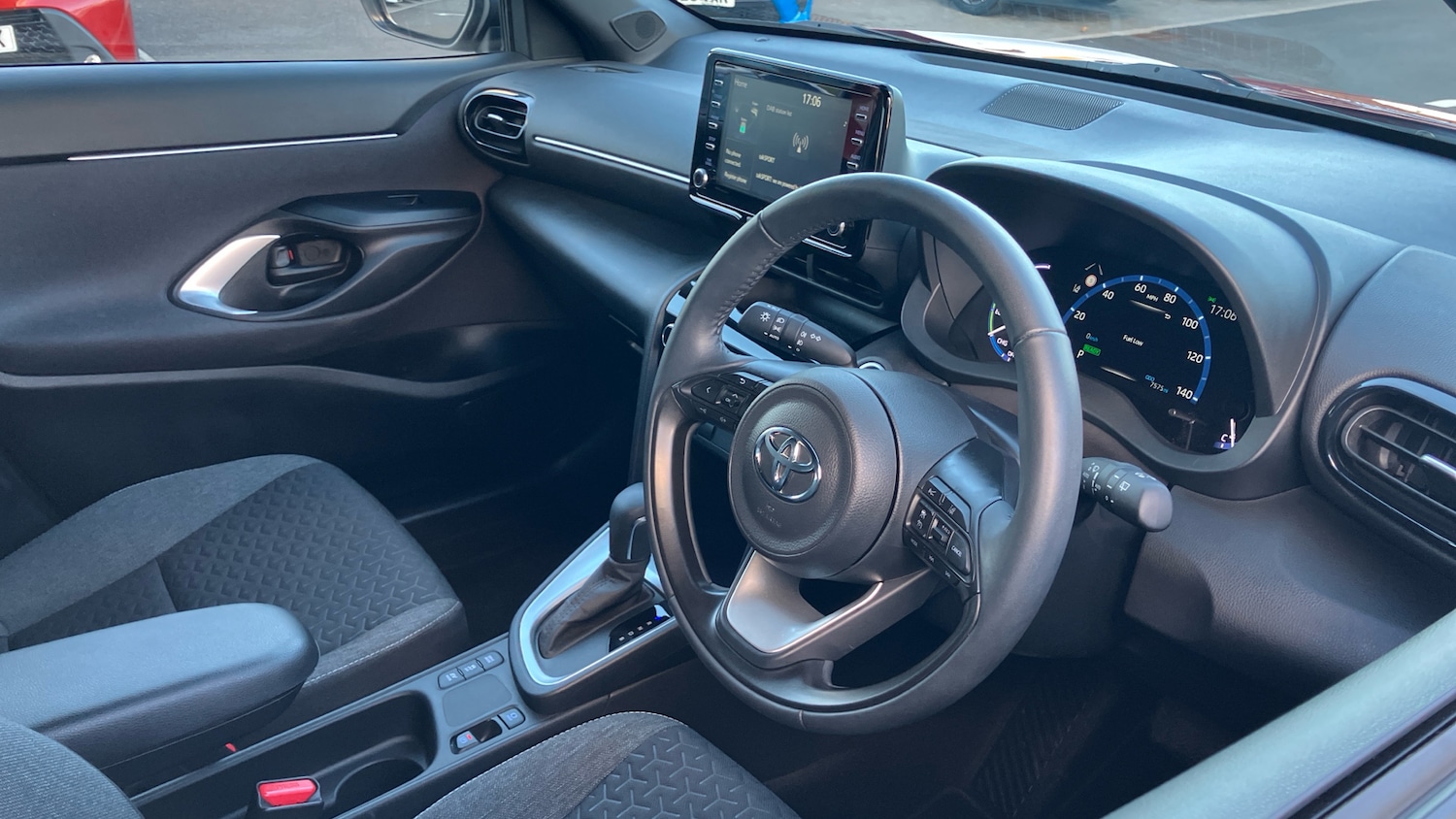 Used Toyota Yaris Cross 2023 for sale - 76357748: Photo 11