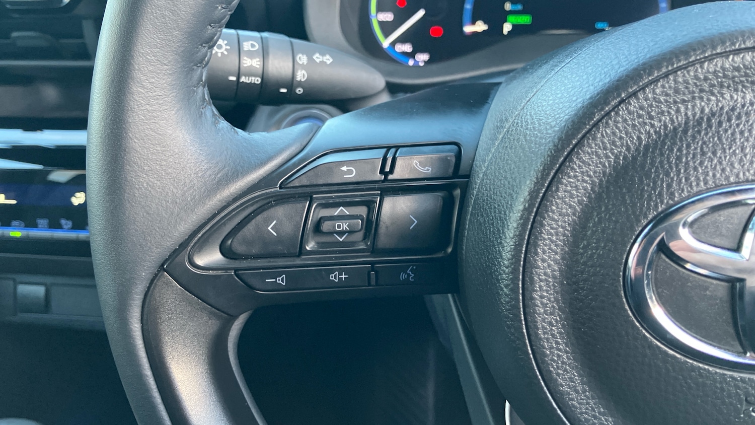 Used Toyota Yaris Cross 2023 for sale - 76357748: Photo 27