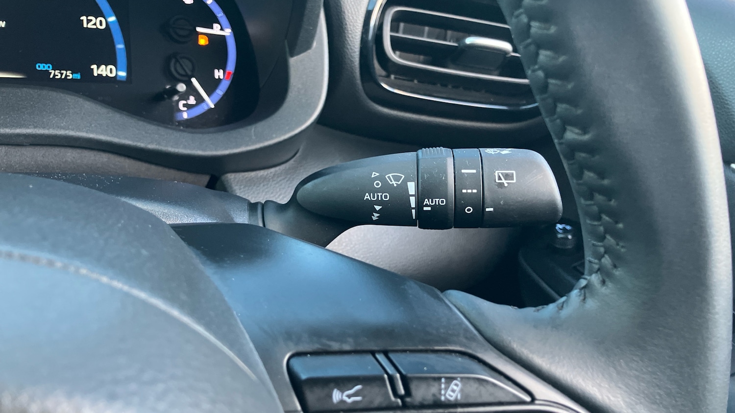 Used Toyota Yaris Cross 2023 for sale - 76357748: Photo 29