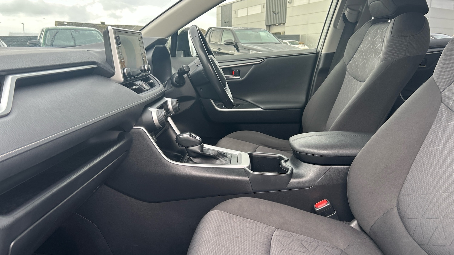 Used Toyota RAV4 2022 for sale - 76957011: Photo 10