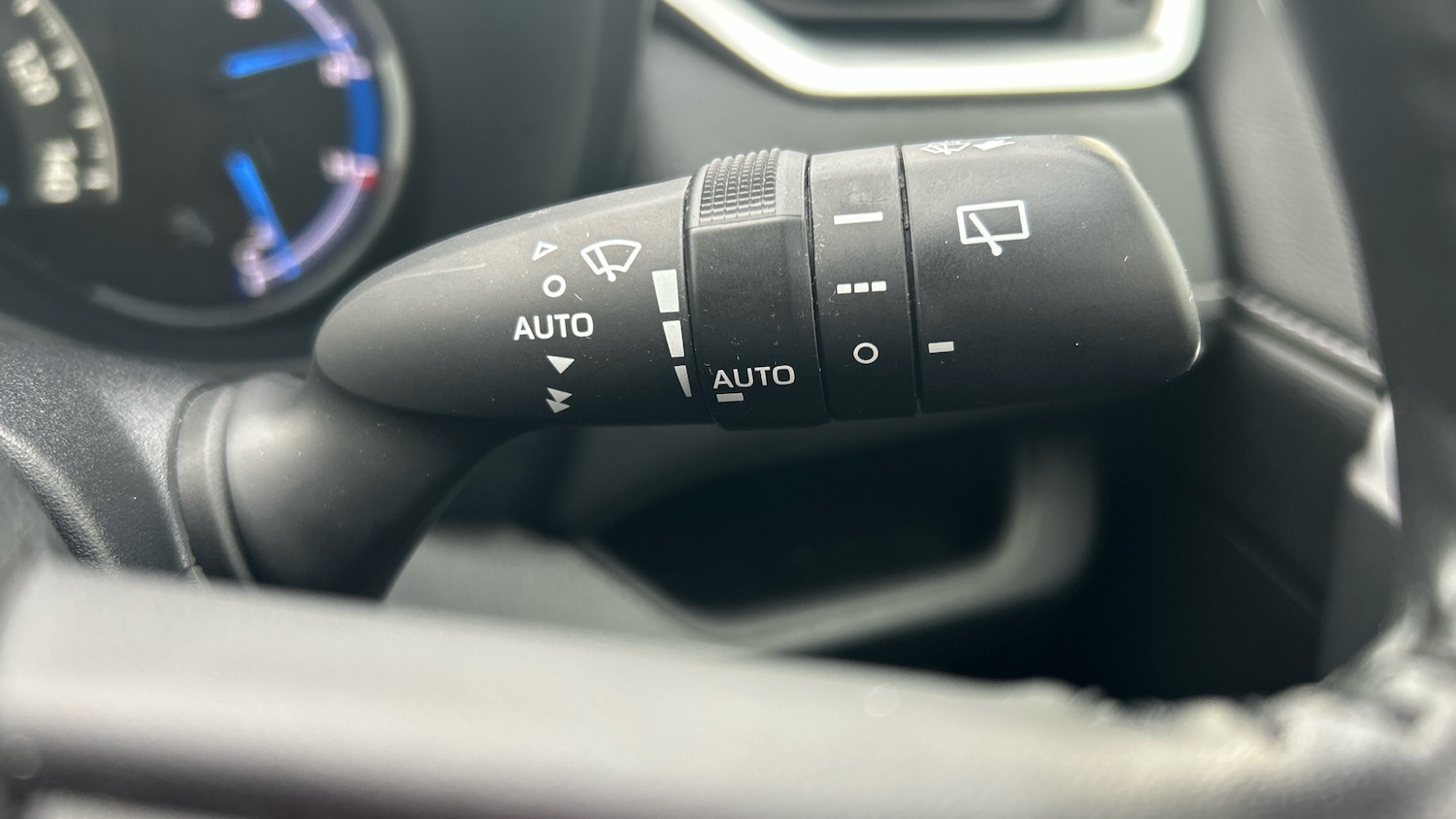 Used Toyota RAV4 2022 for sale - 76957011: Photo 31