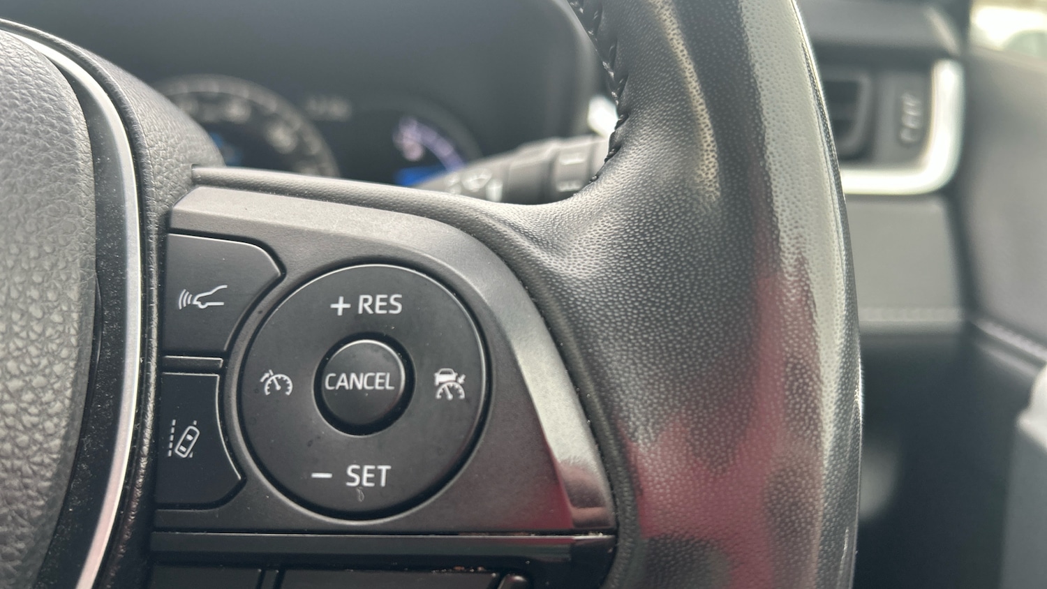 Used Toyota RAV4 2022 for sale - 76957011: Photo 32