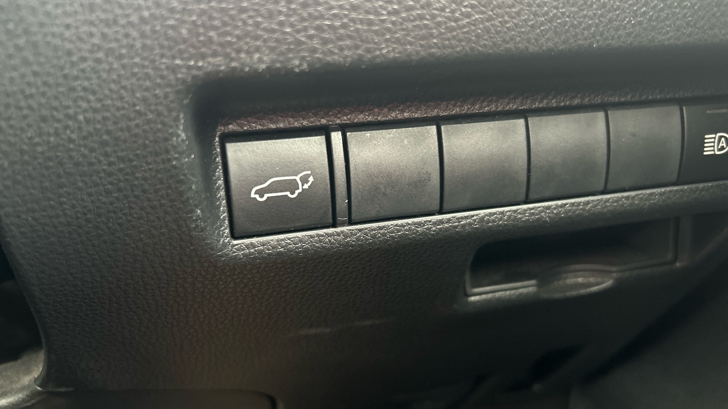 Used Toyota RAV4 2022 for sale - 76957011: Photo 34