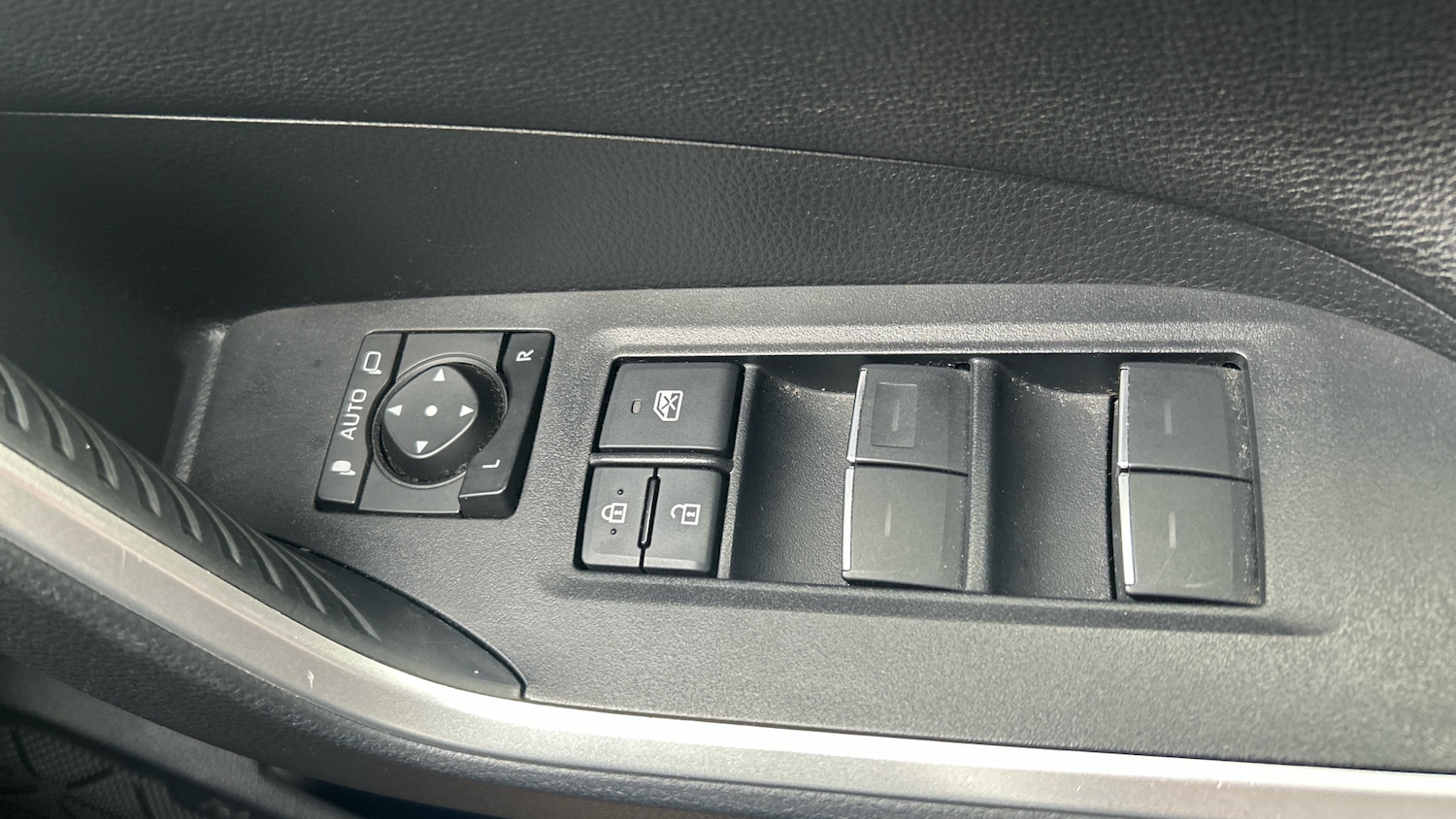 Used Toyota RAV4 2022 for sale - 76957011: Photo 35