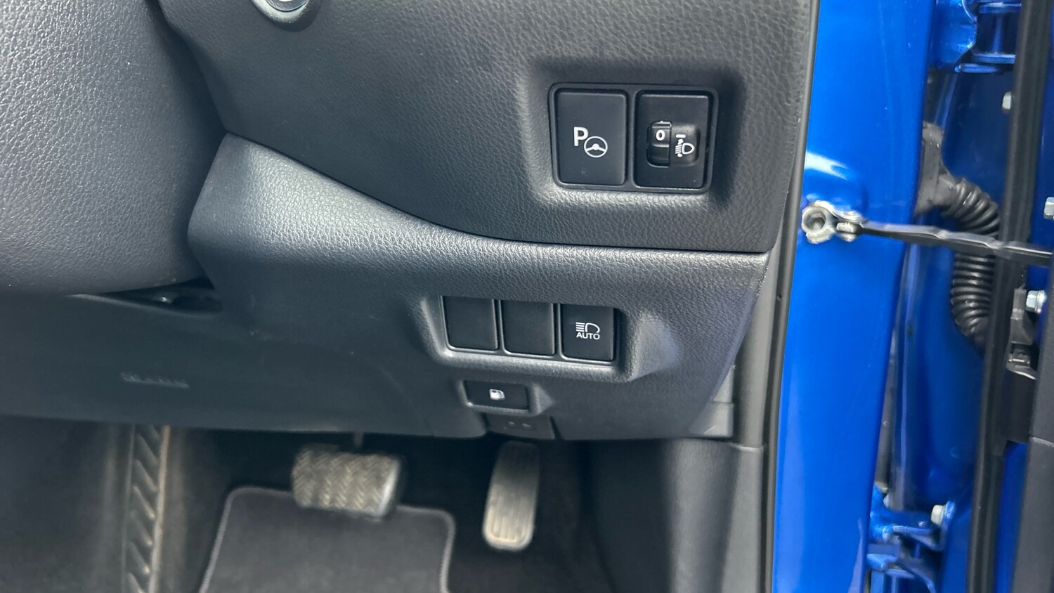 Used Toyota C-HR 2021 for sale - 76117296: Photo 28