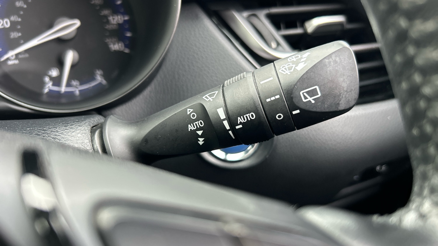 Used Toyota C-HR 2021 for sale - 76117296: Photo 32