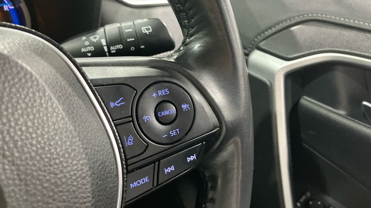 Used Toyota RAV4 2021 for sale - 77003194: Photo 30