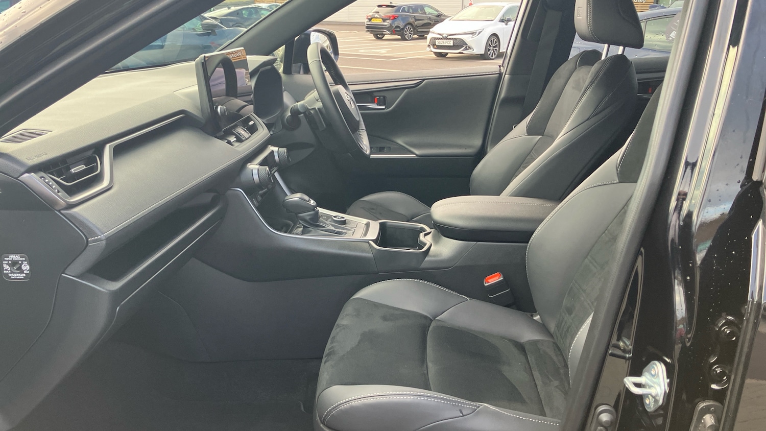 Used Toyota RAV4 2025 for sale - 76518441: Photo 10