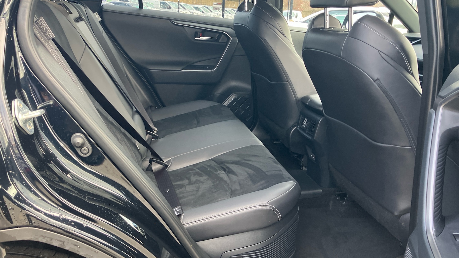 Used Toyota RAV4 2025 for sale - 76518441: Photo 12