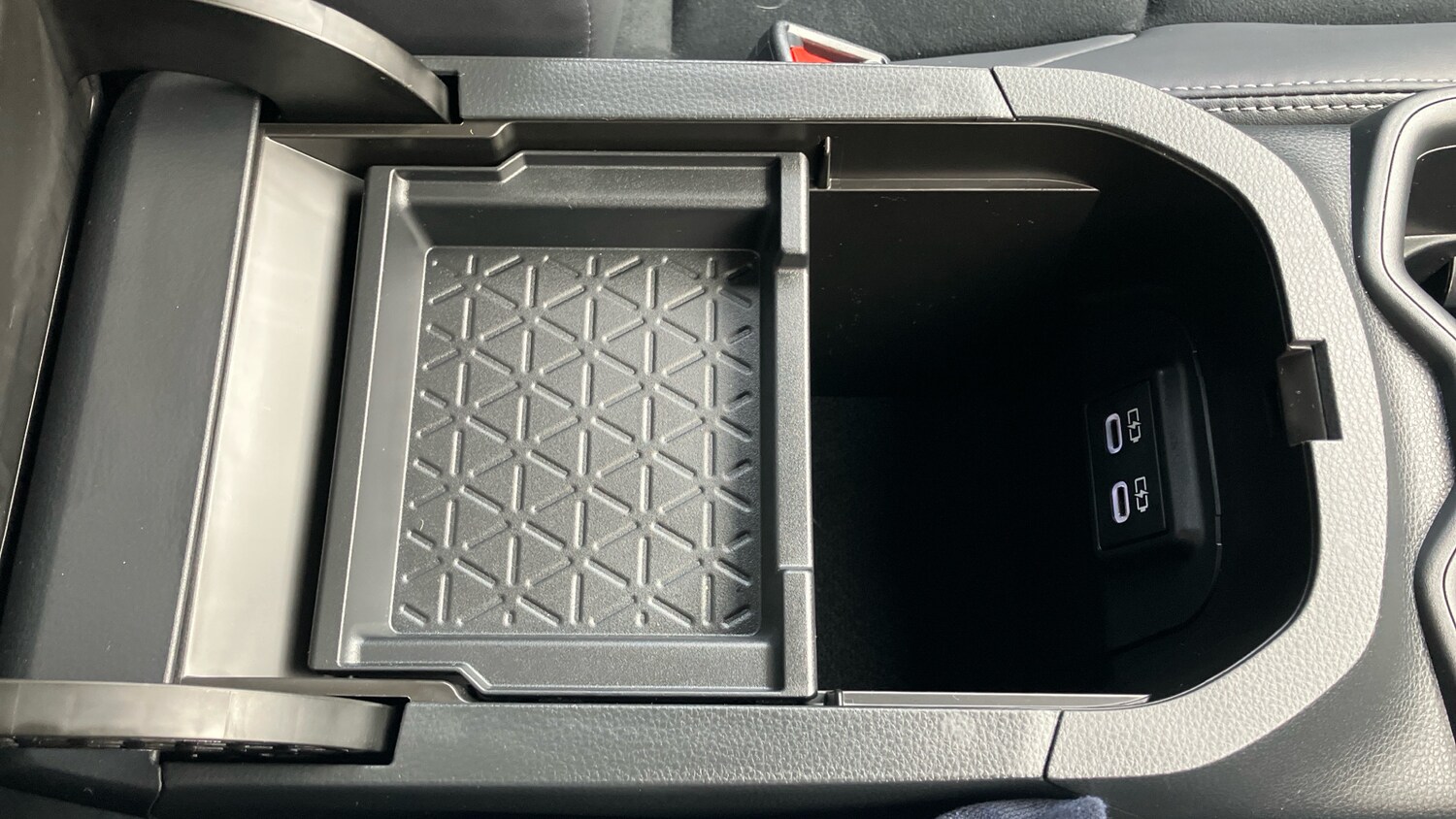 Used Toyota RAV4 2025 for sale - 76518441: Photo 32