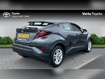 Used Toyota C-HR 2023 for sale - 79274393: Photo