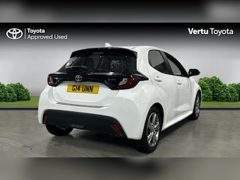 Used Toyota Yaris 2024 for sale - 76780049: Photo
