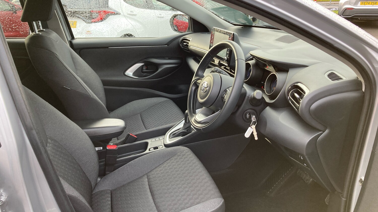 Used Toyota Yaris 2022 for sale - 77873158: Photo 11