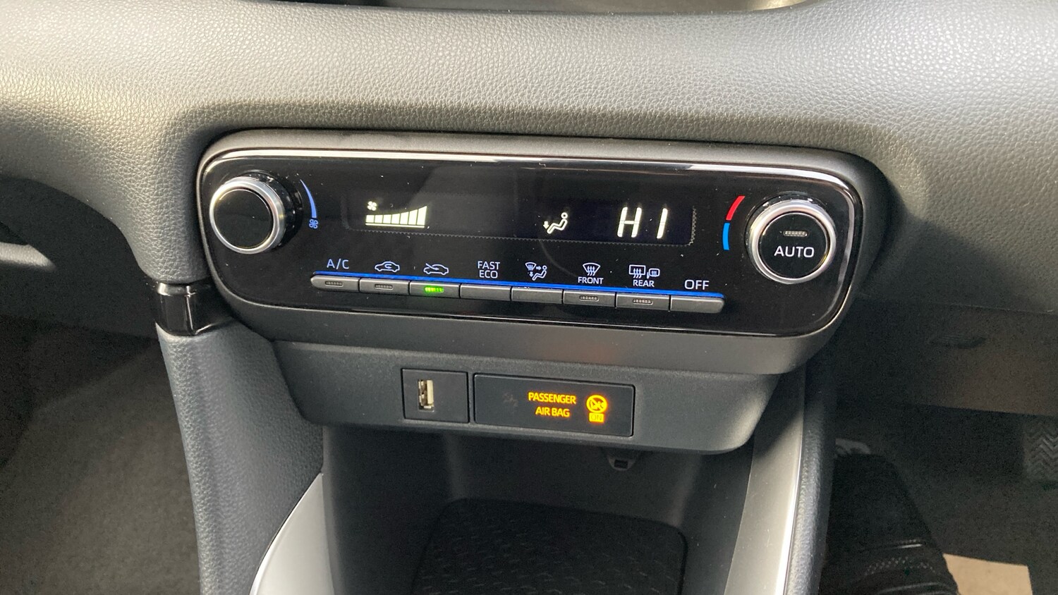 Used Toyota Yaris 2022 for sale - 77873158: Photo 33