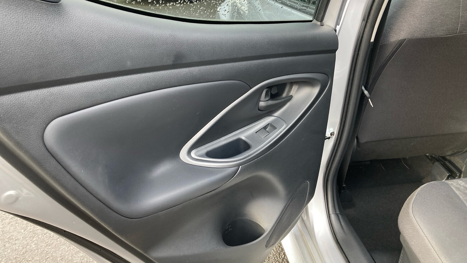 Used Toyota Yaris 2022 for sale - 77873158: Photo 41