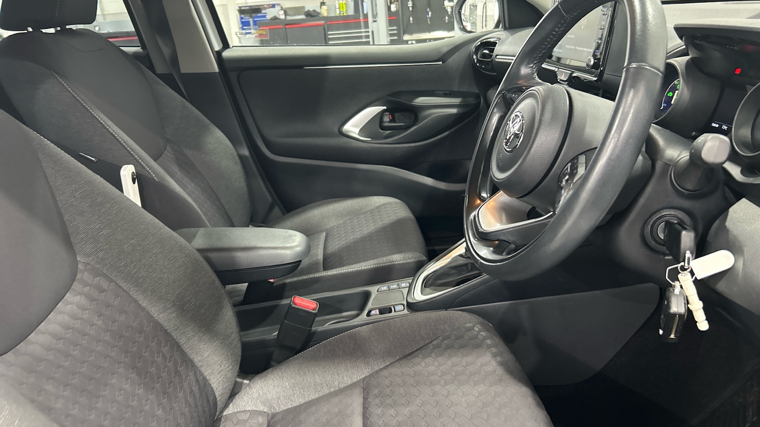 Used Toyota Yaris 2022 for sale - 76159872: Photo 11