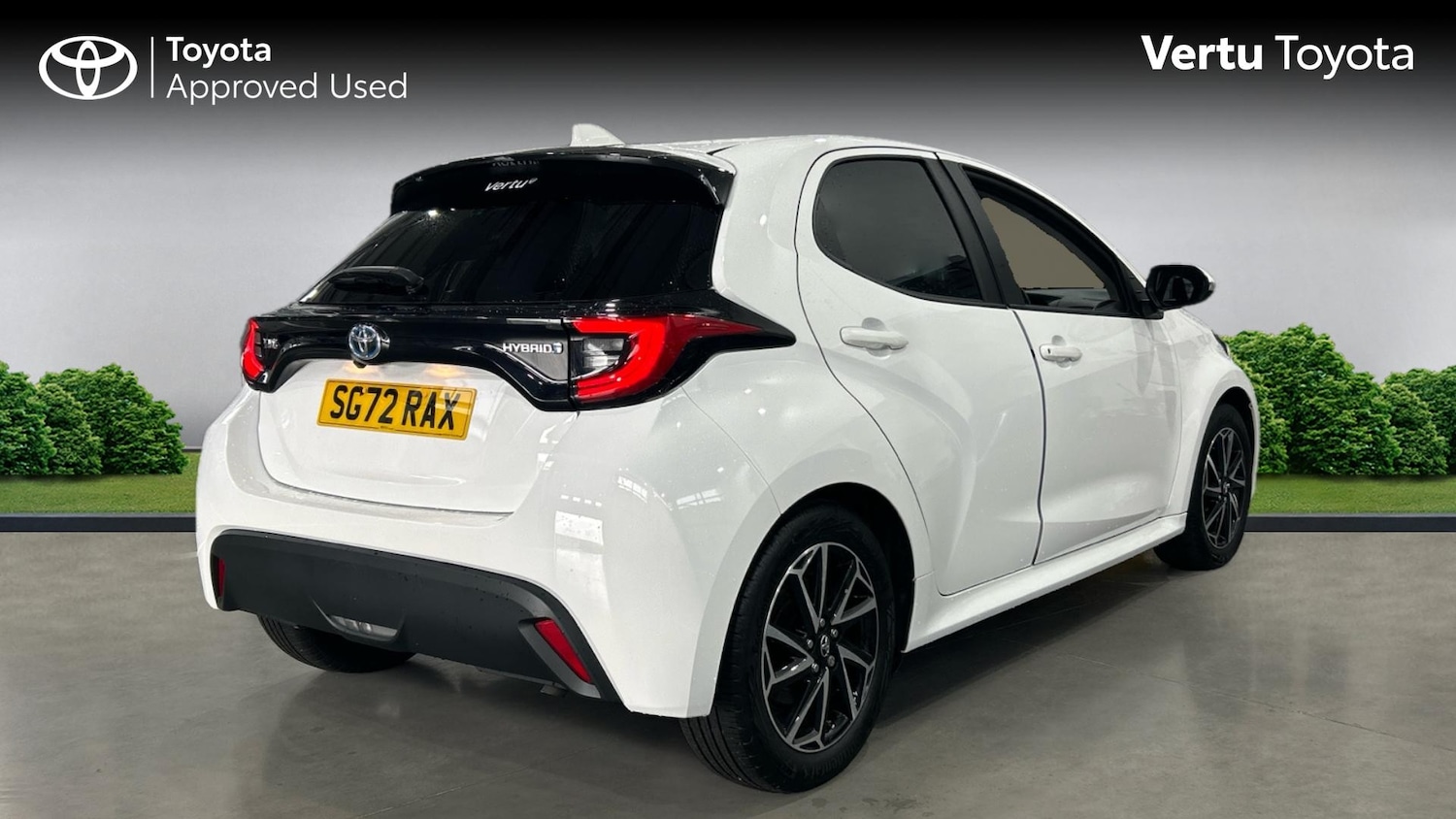 Used Toyota Yaris 2022 for sale - 76159872: Photo 2