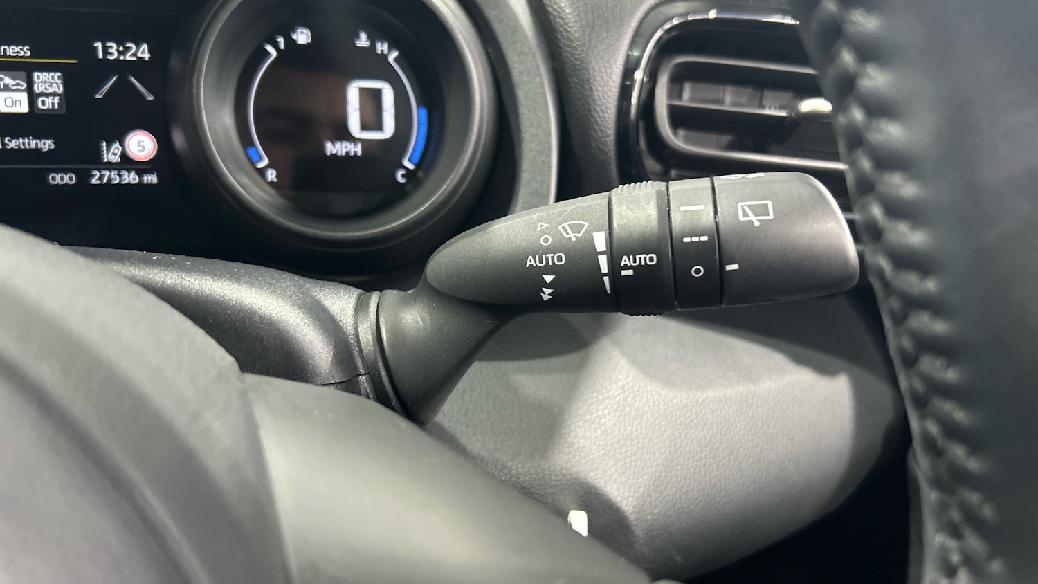 Used Toyota Yaris 2022 for sale - 76159872: Photo 31