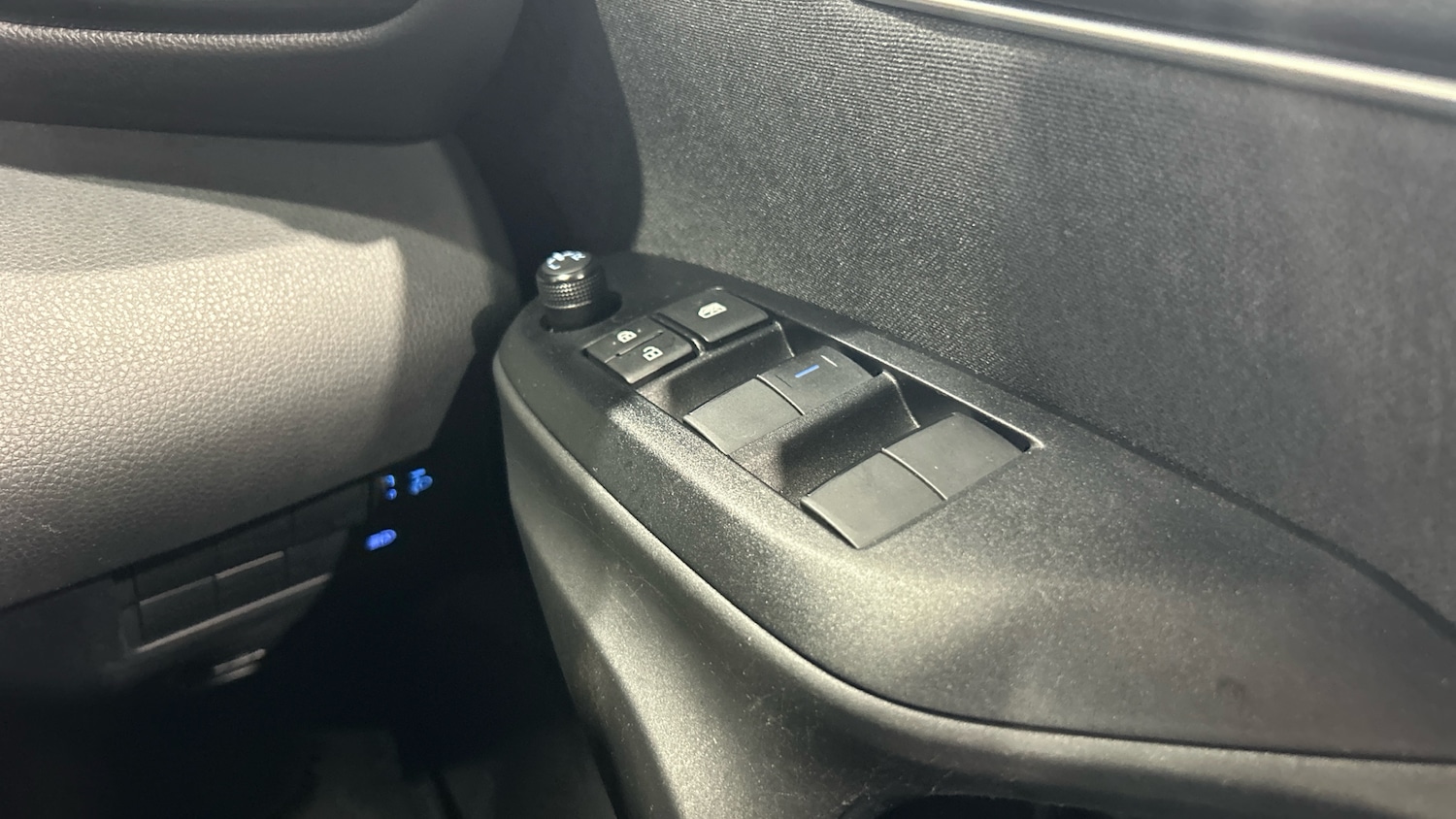 Used Toyota Yaris 2022 for sale - 76159872: Photo 36
