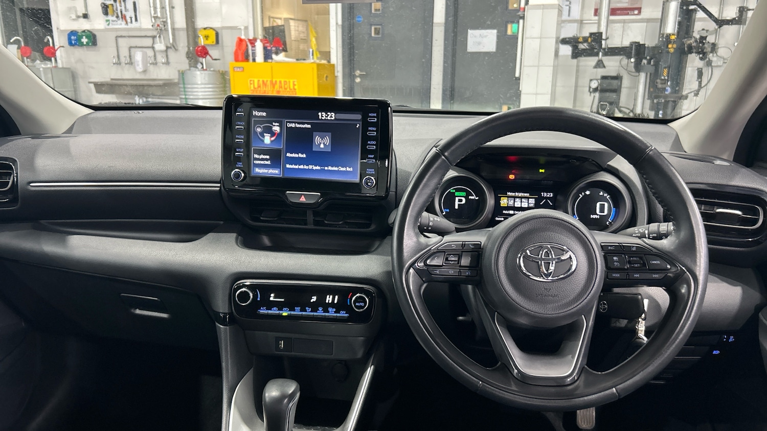 Used Toyota Yaris 2022 for sale - 76159872: Photo 5