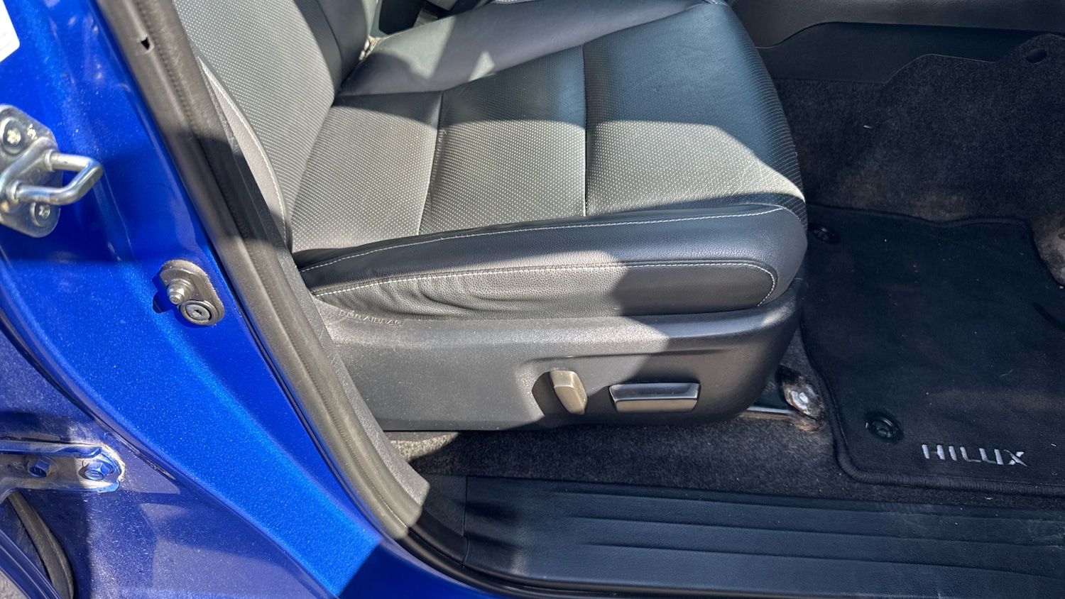 Used Toyota Hilux 2023 for sale - 76153218: Photo 39