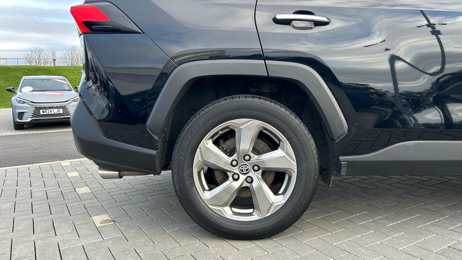 Used Toyota RAV4 2020 for sale - 76539235: Photo 18