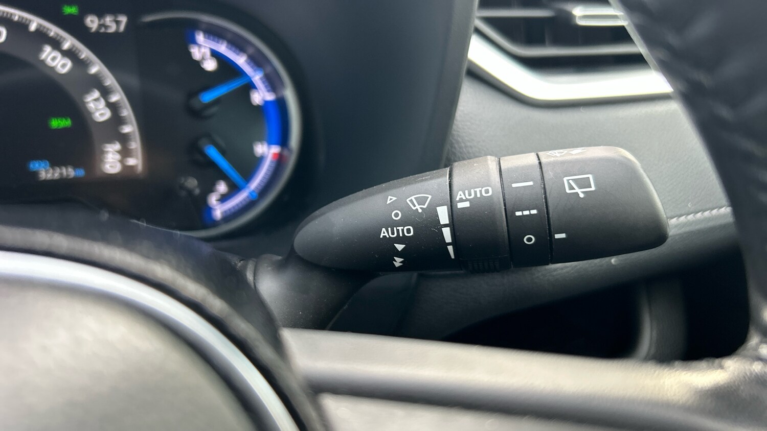 Used Toyota RAV4 2020 for sale - 76539235: Photo 39