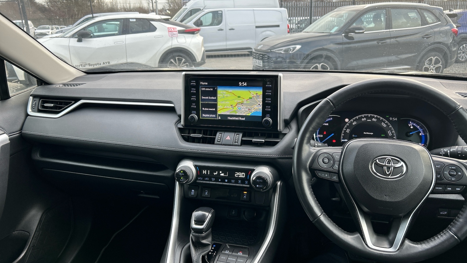 Used Toyota RAV4 2020 for sale - 76539235: Photo 5