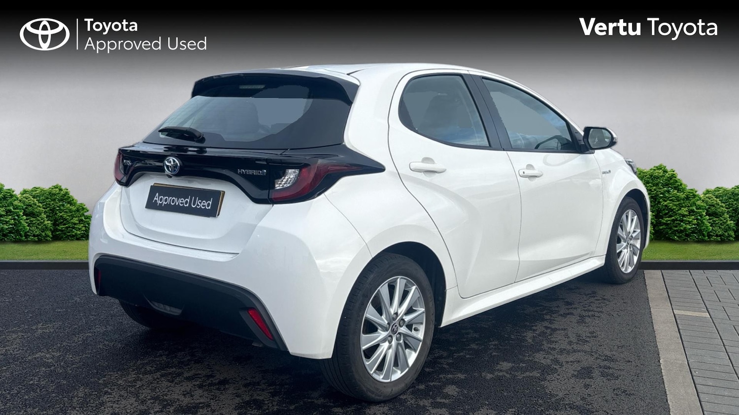Used Toyota Yaris 2021 for sale - 77883793: Photo 2