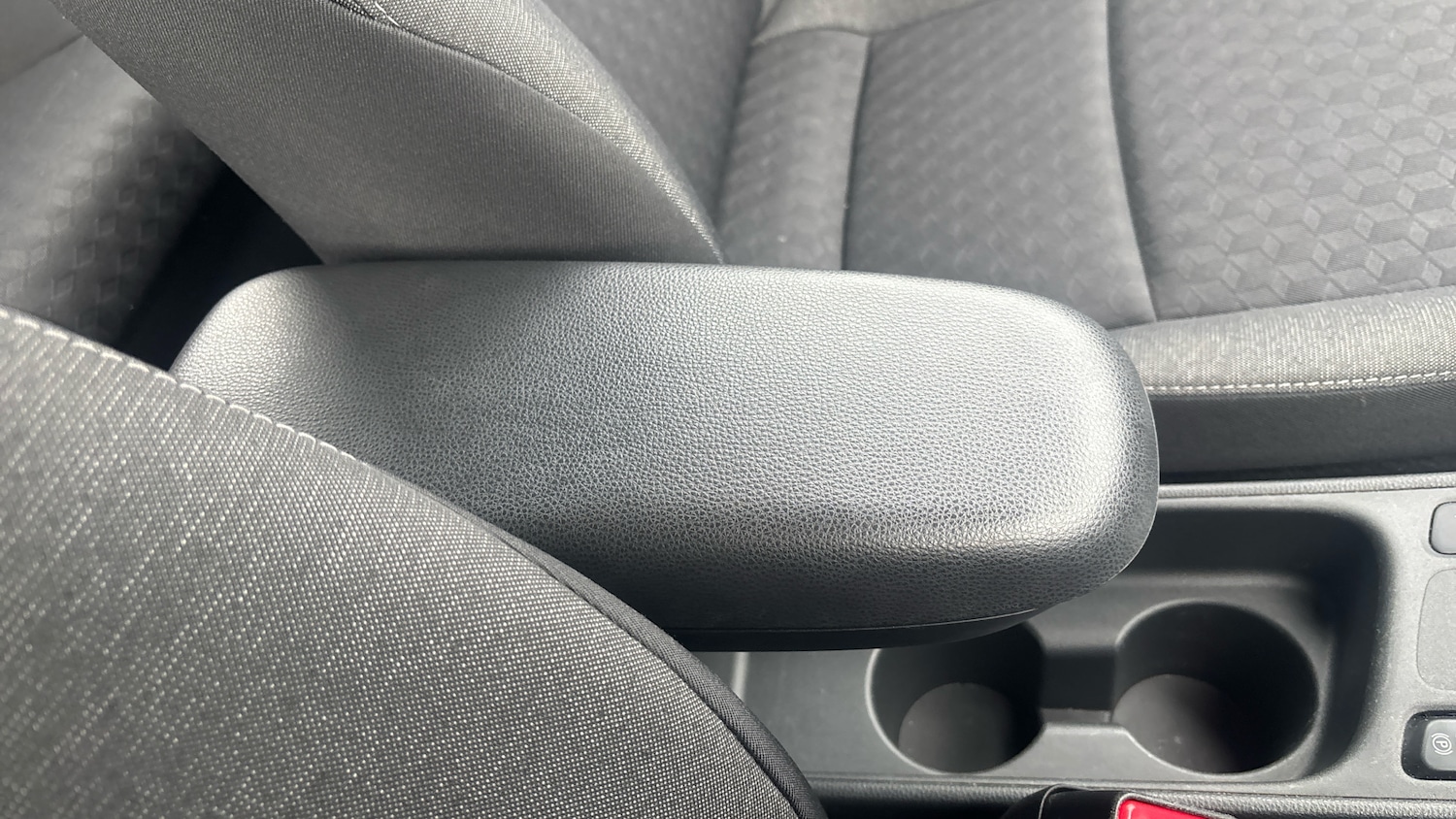 Used Toyota Yaris 2021 for sale - 77883793: Photo 44