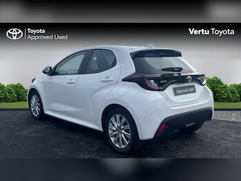 Used Toyota Yaris 2021 for sale - 77883793: Photo