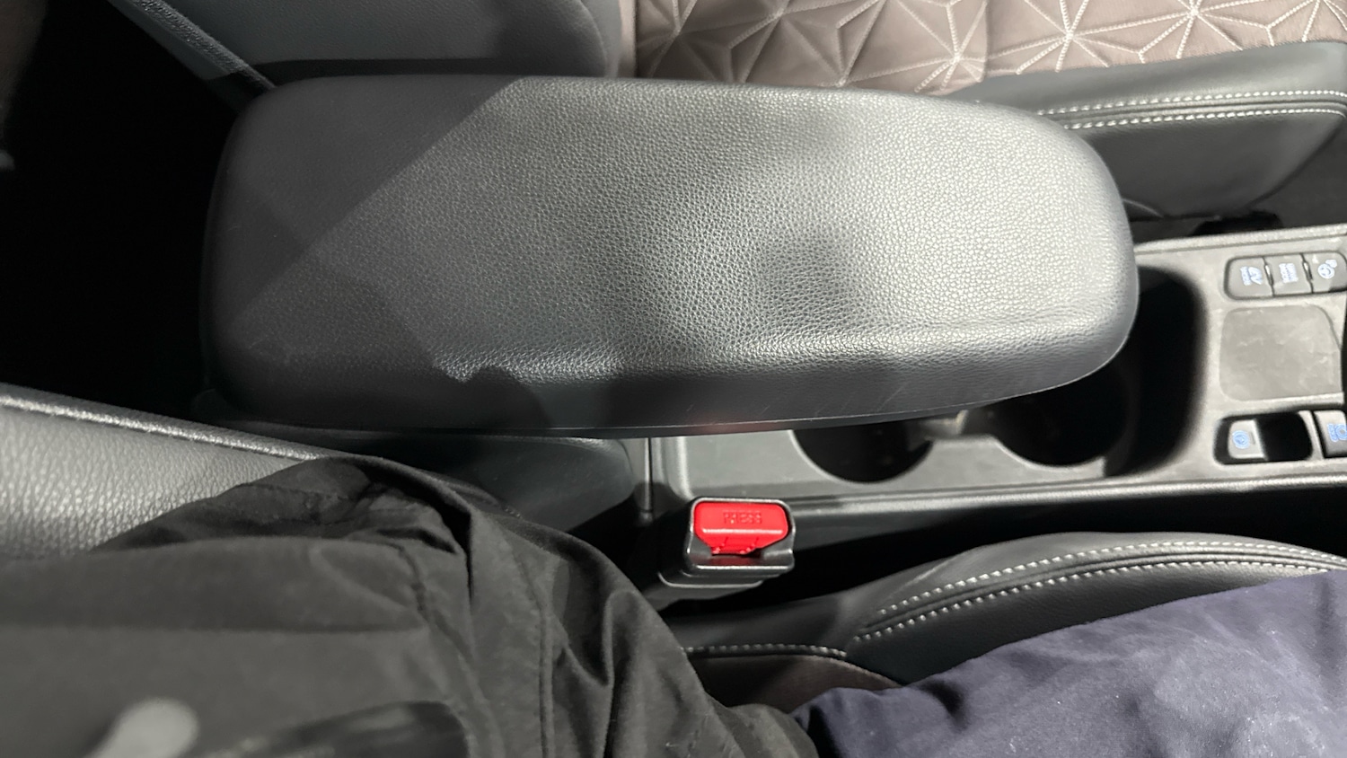 Used Toyota Yaris Cross 2023 for sale - 77125027: Photo 35