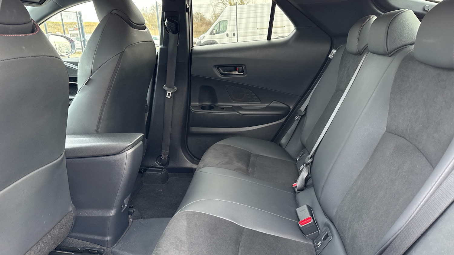 Used Toyota C-HR 2024 for sale - 77733013: Photo 13