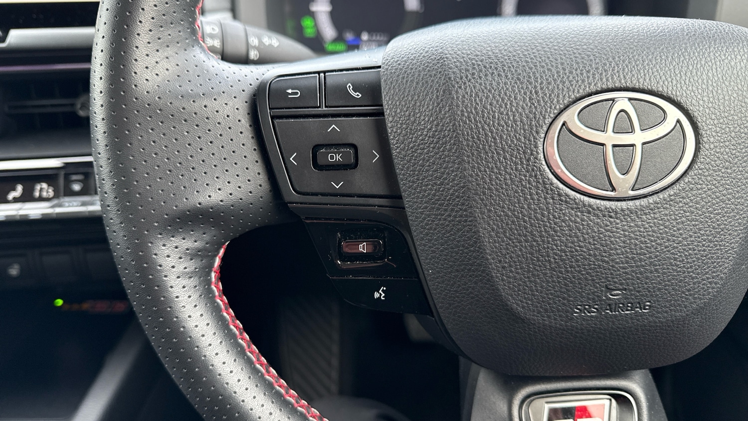 Used Toyota C-HR 2024 for sale - 77733013: Photo 40